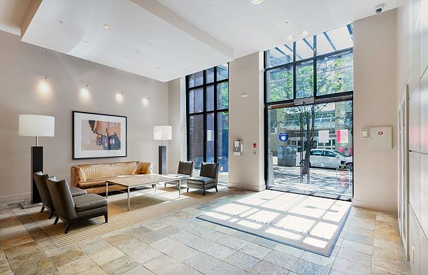 502 977 Mainland Street Yaletown