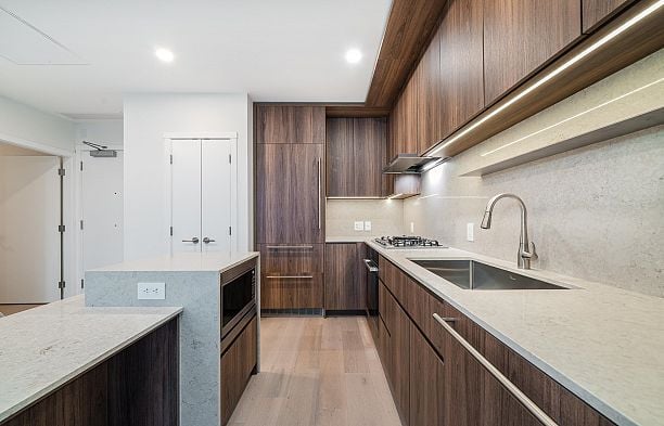 505 5212 Cambie Street Cambie