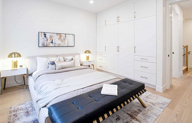 1 2785 W 21 Avenue Arbutus