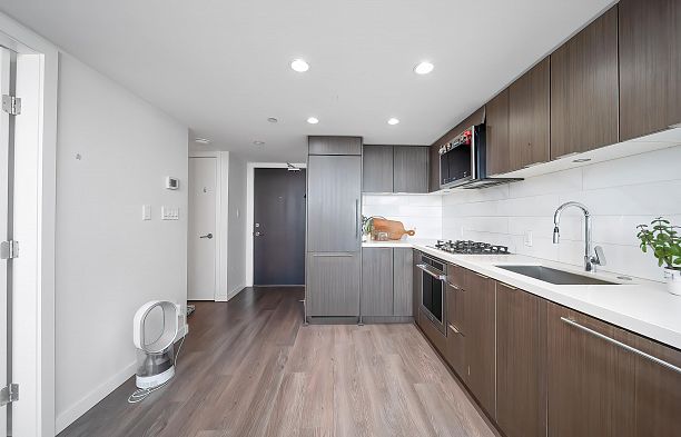 2605 8189 Cambie Street Marpole