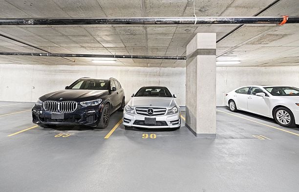 1808 8555 Granville Street S.W. Marine