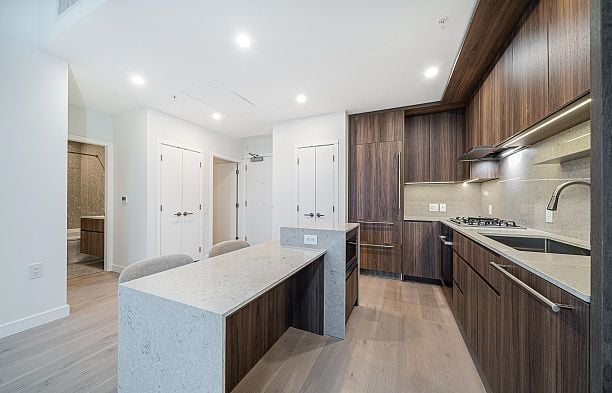 505 5212 Cambie Street Cambie