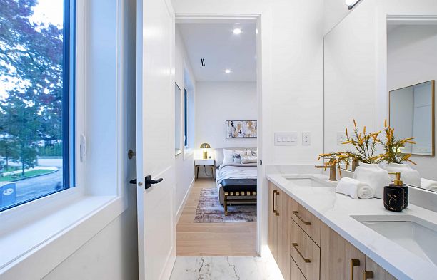 1 2785 W 21 Avenue Arbutus