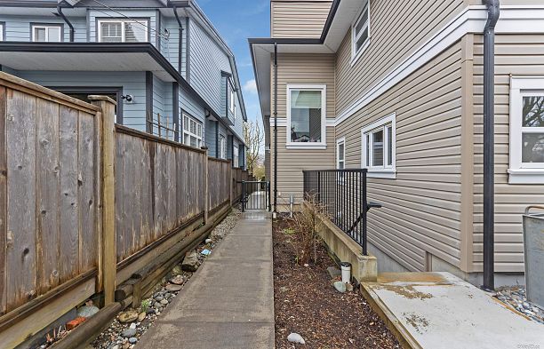 3249 Sophia Street Main