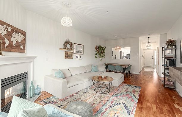 PH2 2577 Willow Street Fairview VW