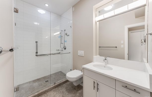 3249 Sophia Street Main