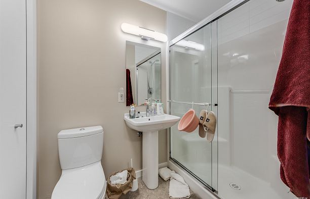 3249 Sophia Street Main