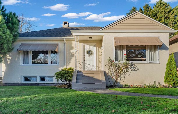 2225 W 22nd Avenue Arbutus