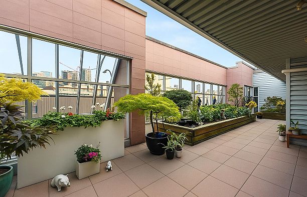 202 1750 W 2nd Avenue False Creek