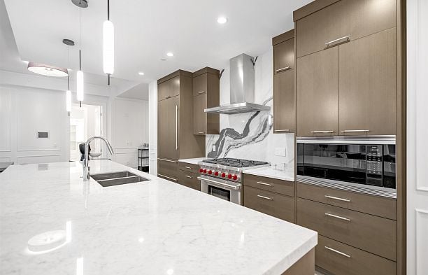 204 1009 Laurier Avenue Shaughnessy