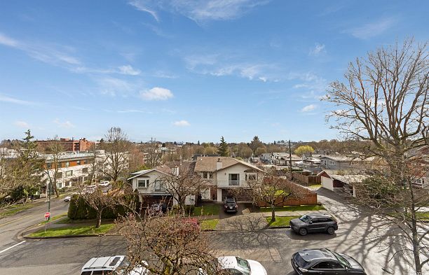 3249 Sophia Street Main