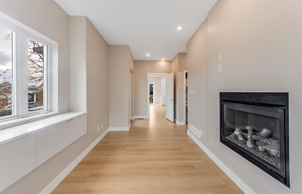 3249 Sophia Street Main