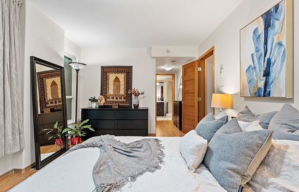 306 1328 W Pender Street Coal Harbour