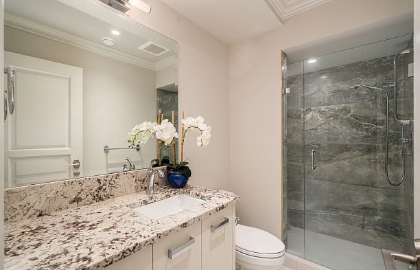 5989 Churchill Street South Granville