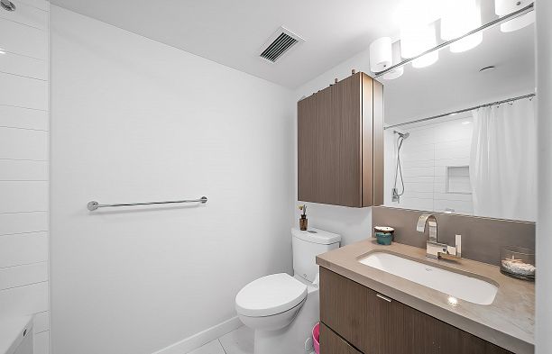 2605 8189 Cambie Street Marpole