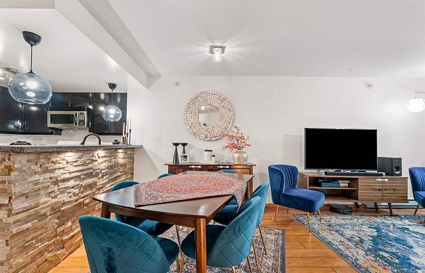 306 1328 W Pender Street Coal Harbour