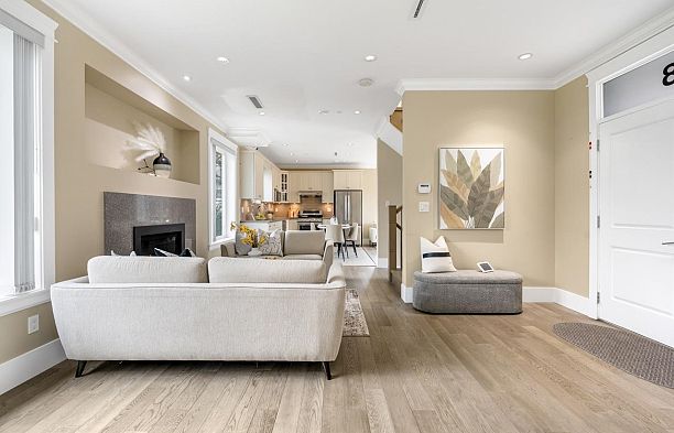 5828 Quebec Street Main