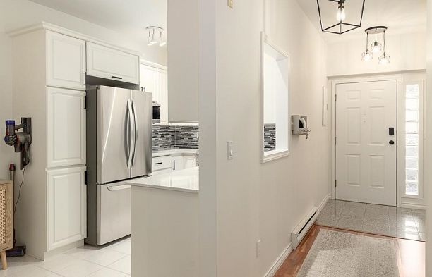 PH2 2577 Willow Street Fairview VW