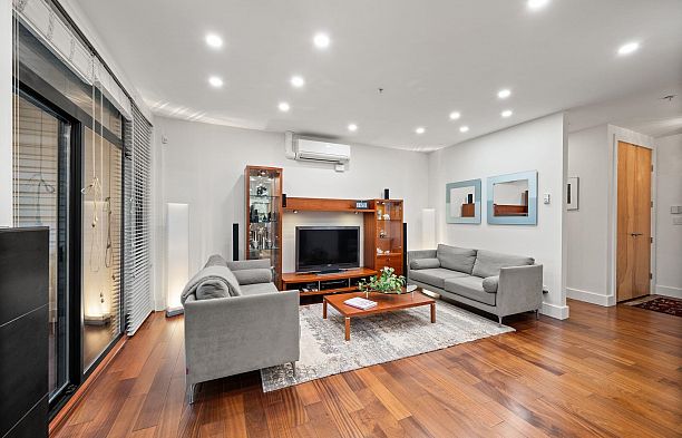 202 1750 W 2nd Avenue False Creek