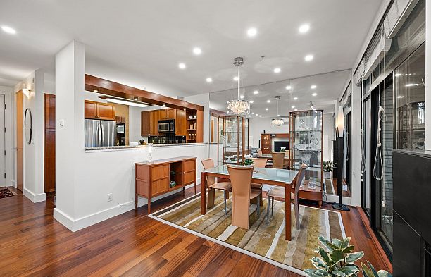 202 1750 W 2nd Avenue False Creek