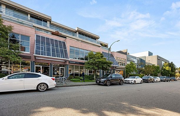 202 1750 W 2nd Avenue False Creek