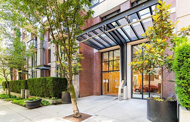 502 977 Mainland Street Yaletown