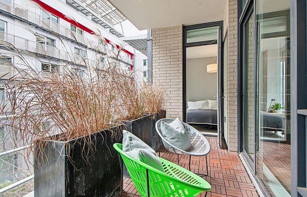 313 77 Walter Hardwick Avenue False Creek