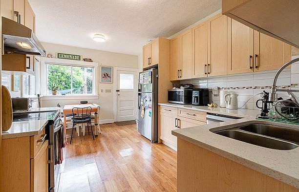 4534 W 5th Avenue Point Grey