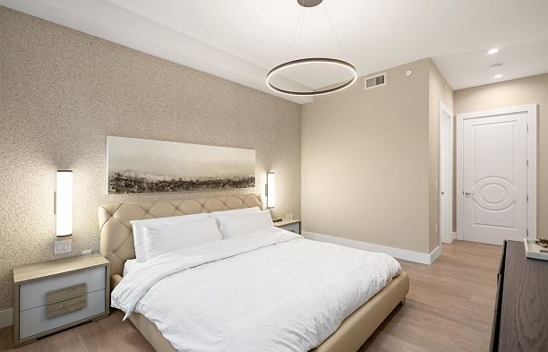 204 1009 Laurier Avenue Shaughnessy