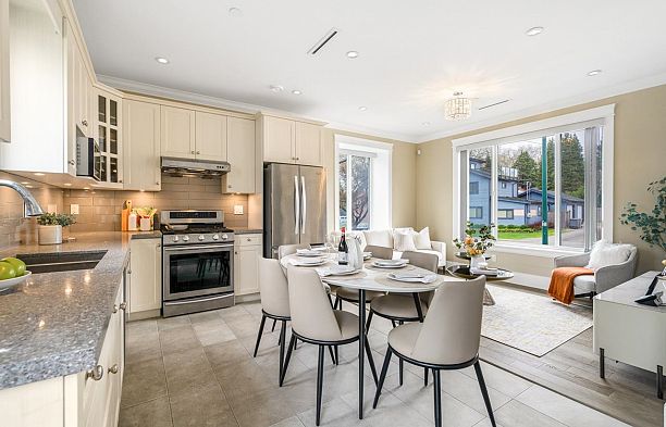 5828 Quebec Street Main