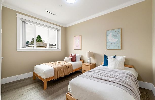 5828 Quebec Street Main