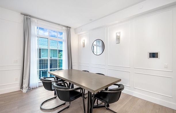 204 1009 Laurier Avenue Shaughnessy