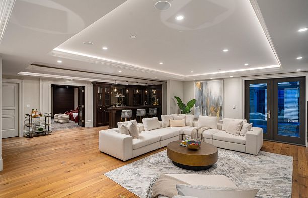 5989 Churchill Street South Granville