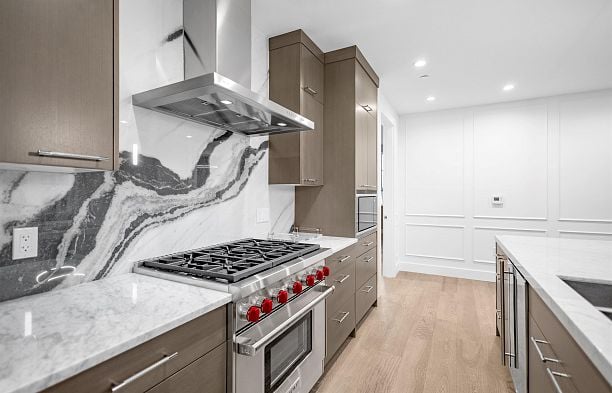 204 1009 Laurier Avenue Shaughnessy