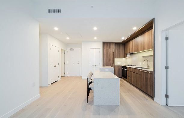 505 5212 Cambie Street Cambie