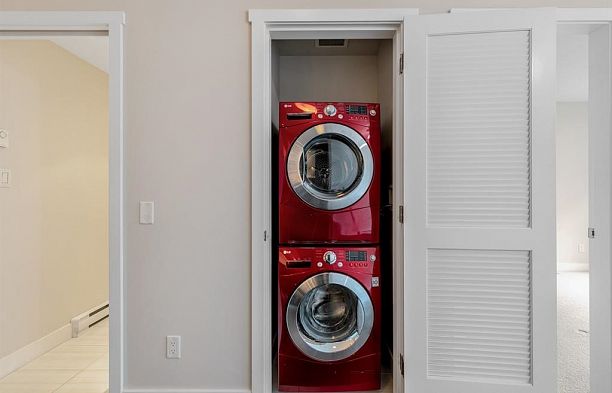 232 1777 W 7th Avenue Fairview VW