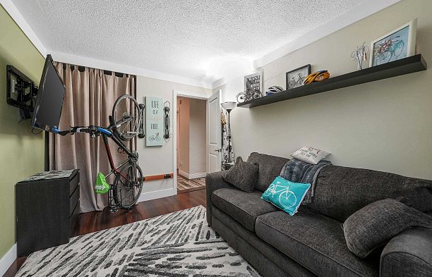 201 444 E 6th Avenue Mount Pleasant VE