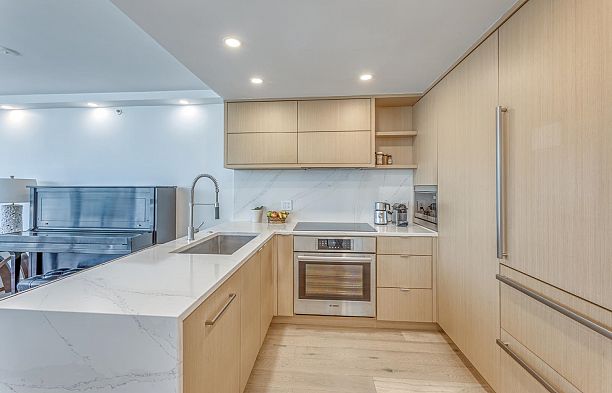 1001 588 Broughton Street Coal Harbour