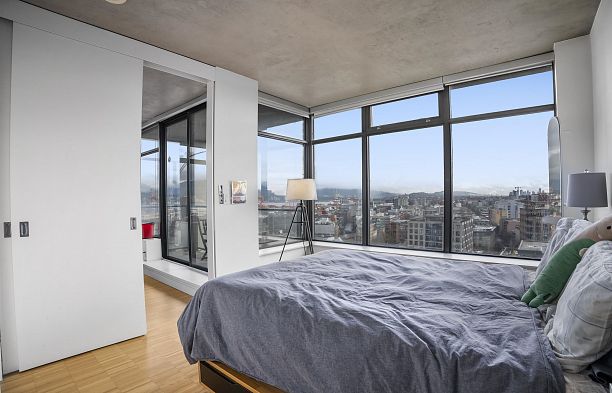 1401 108 W Cordova Street Downtown VW