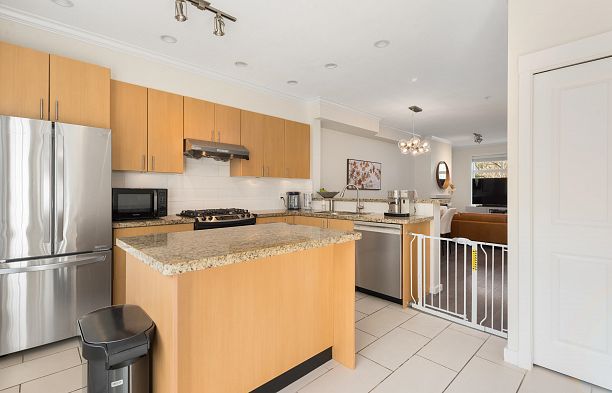 319 W 59th Avenue South Cambie