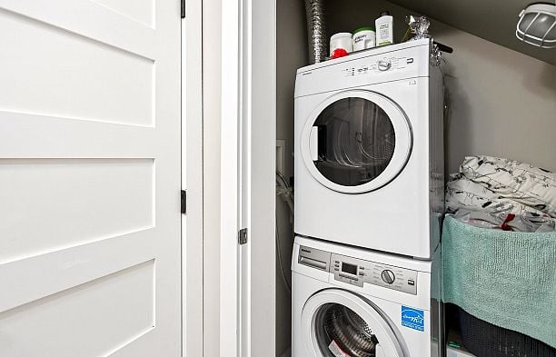 2989 W 32nd Avenue MacKenzie Heights