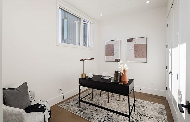 1 950 W 57th Avenue South Cambie