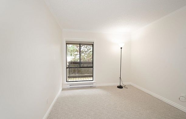 207 333 Wethersfield Drive South Cambie