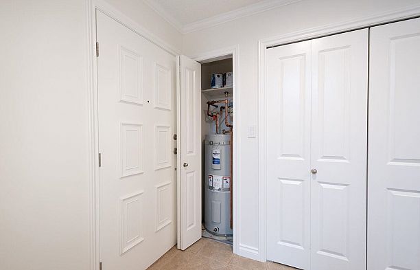 207 333 Wethersfield Drive South Cambie