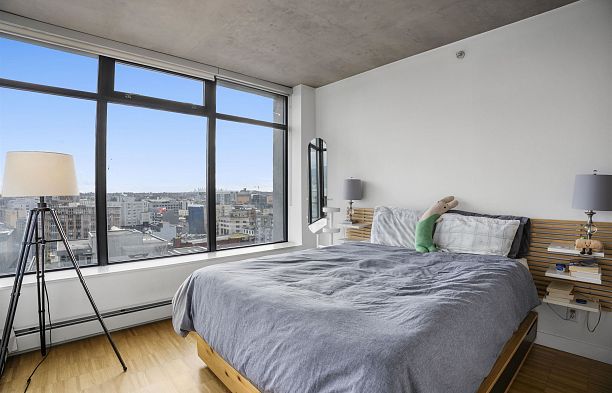 1401 108 W Cordova Street Downtown VW