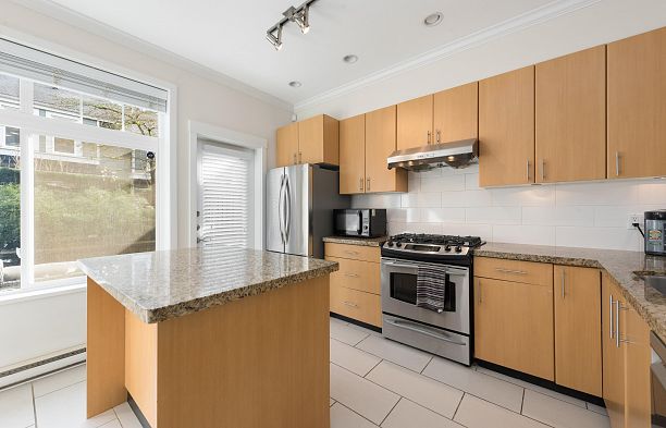 319 W 59th Avenue South Cambie