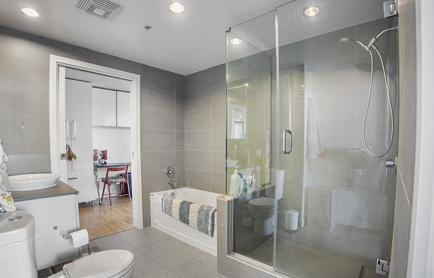 1401 108 W Cordova Street Downtown VW