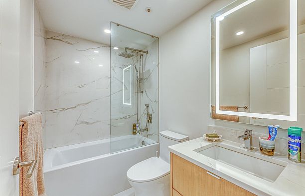 1001 588 Broughton Street Coal Harbour