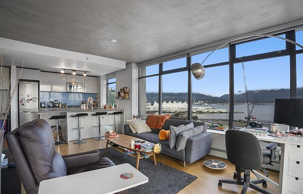 1401 108 W Cordova Street Downtown VW