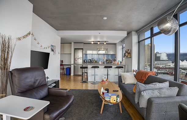 1401 108 W Cordova Street Downtown VW